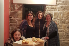 Serramazzoni (MO), 6 maggio 2017, presso La Nicchia, presentazione di "In cucina non si buttava niente", Aperitivo con le autrici Sara Prati e Claudia Rinaldi